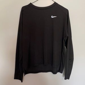 Women’s Nike top